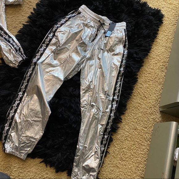 LF the brand- metallic jumpsuit - Picture 3 of 4